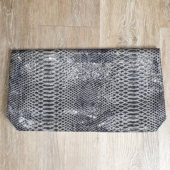Crocodile Inspired print envelope clutch purse. - Picture 2 of 5